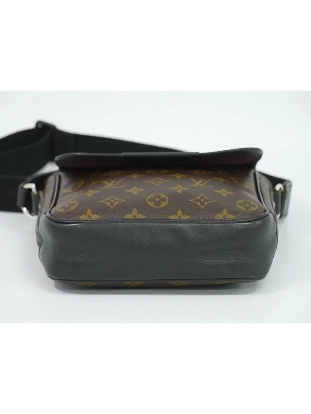 Louis Vuitton brand louis